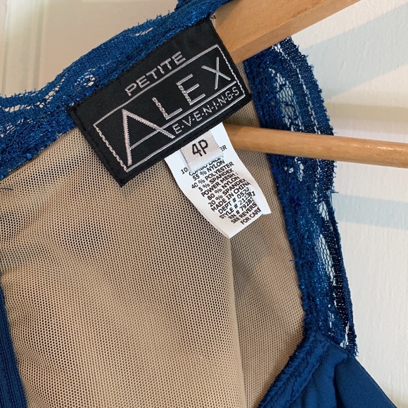 Petite Alex Evenings, blue, formal dress size 4P. - Picture 9 of 14